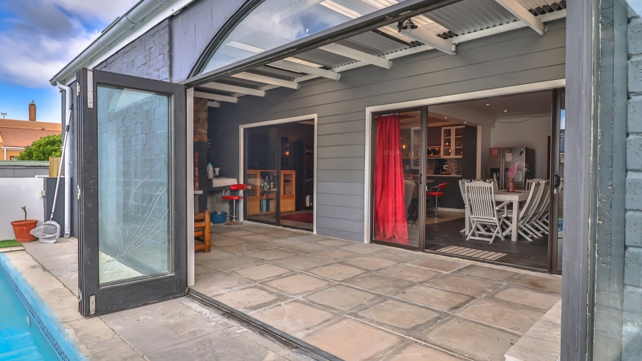 2 Bedroom Property for Sale in Franskraal Western Cape